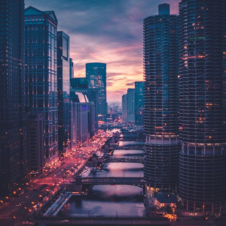 Parents evaluating schools in Portugal